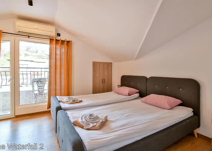 Guest house The Waterfall Free Parking