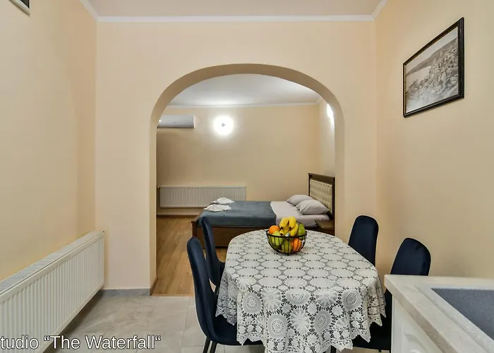 The Waterfall Free Parking