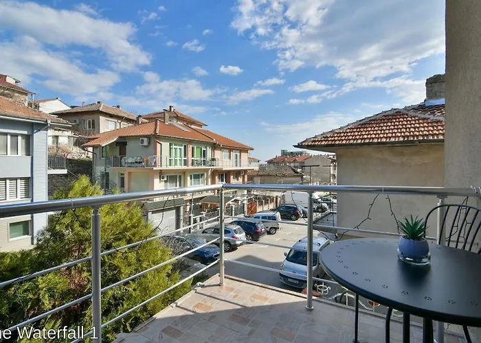 The Waterfall Free Parking Гостьовий будинок 3*